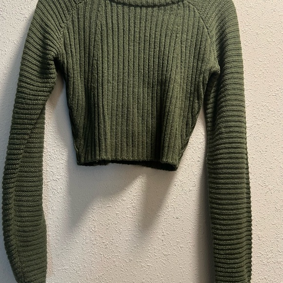 Green Ribbed Knit Sweater cropped - Picture 2 of 6